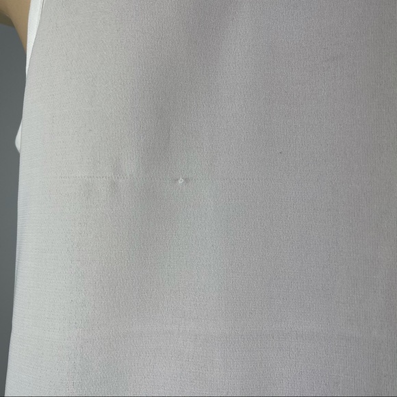 Lovely White Top - Size 8 - Picture 8 of 8